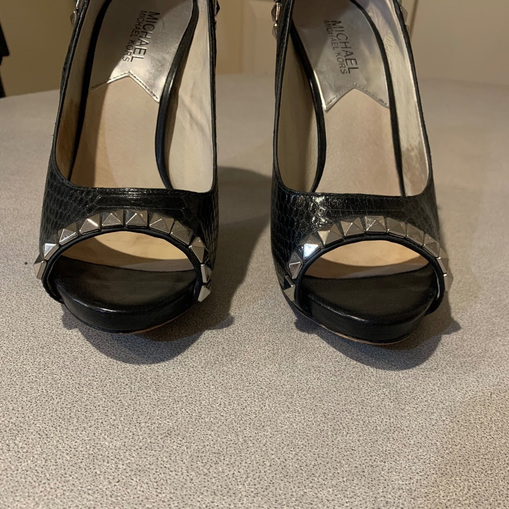 Michael Kors Black Snakeprint Leather Platform Pumps sz 8.5 M - Picture 2 of 10